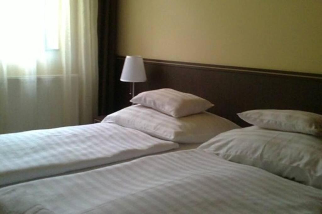 Corvin Apartman Gyula Exterior foto