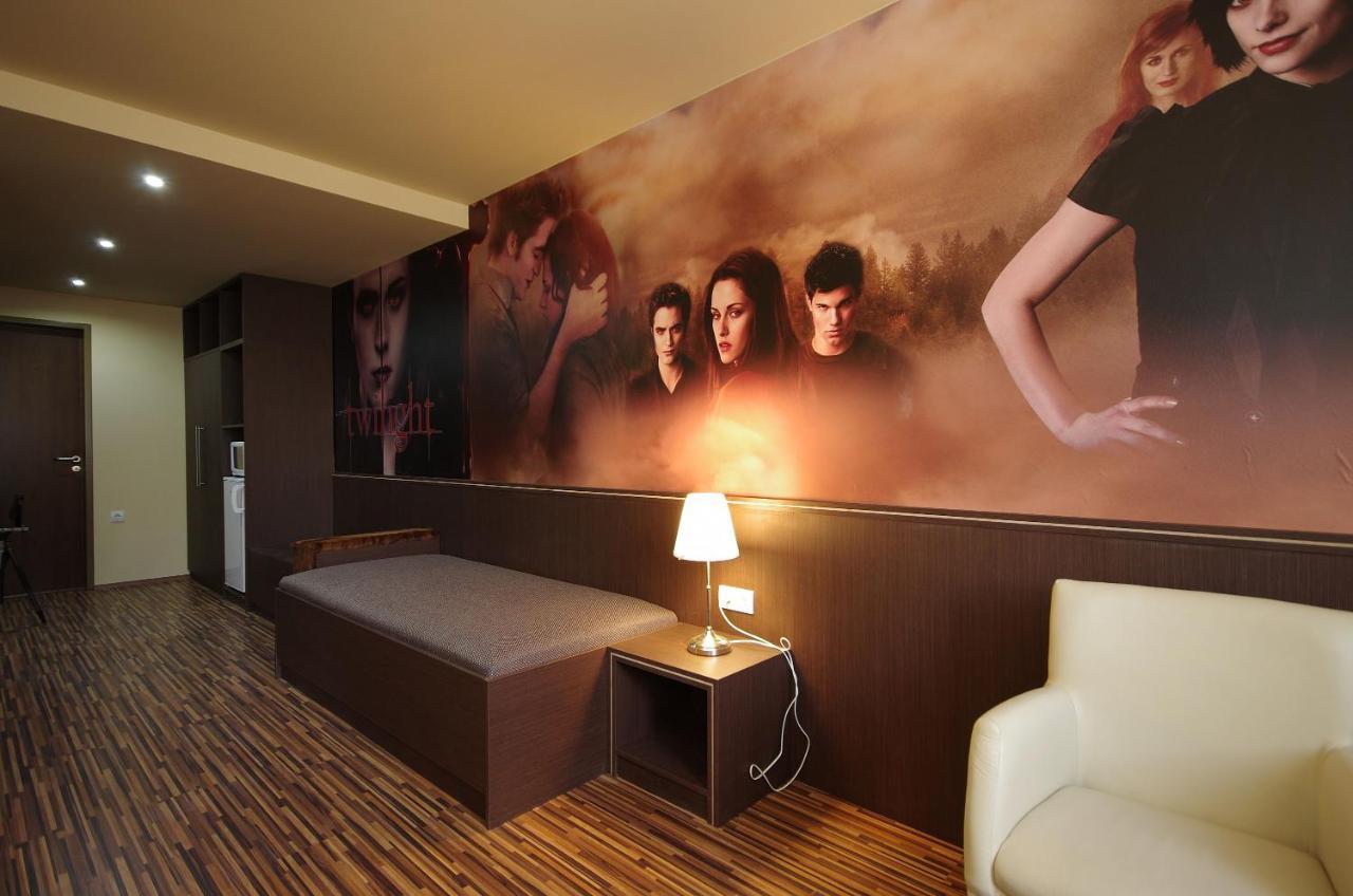Corvin Apartman Gyula Exterior foto